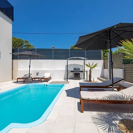 Modern House Jadranka With Pool - Happy Holiday home