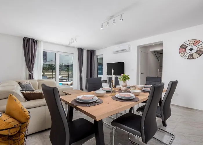 Modern House Jadranka With Pool - Happy Holiday home