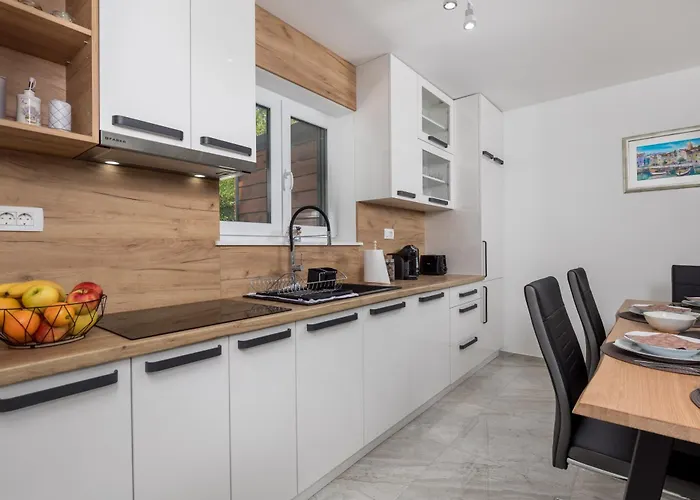Holiday home Modern House Jadranka With Pool - Happy Pinezici (Krk)