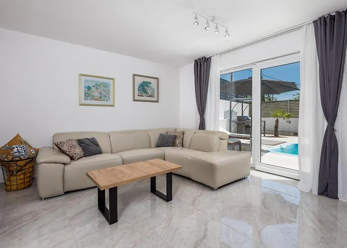 Holiday home Modern House Jadranka With Pool - Happy