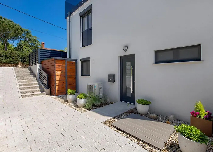 Modern House Jadranka With Pool - Happy Holiday home Pinezici (Krk)