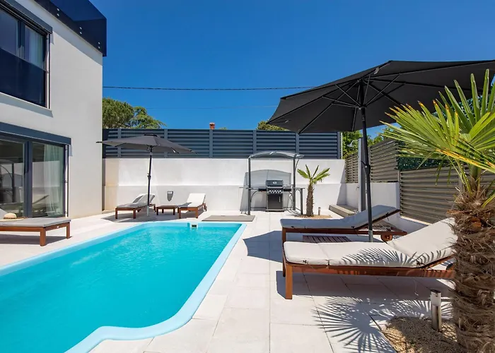 Modern House Jadranka With Pool - Happy Holiday home